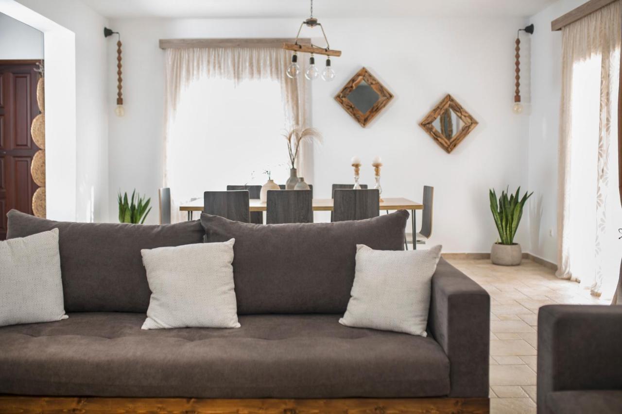 Quercus Villa *